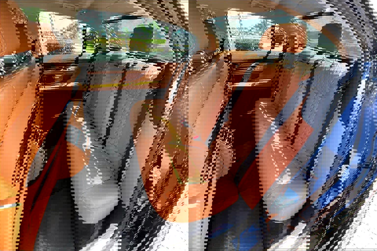 Used 2019 BMW 750i image 21