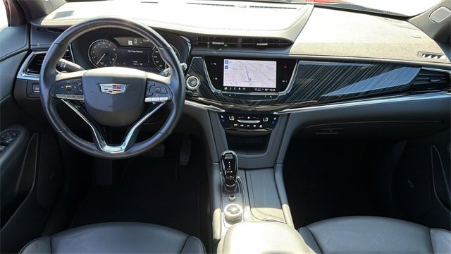 Certified 2025 Cadillac XT6 Premium Luxury image 15