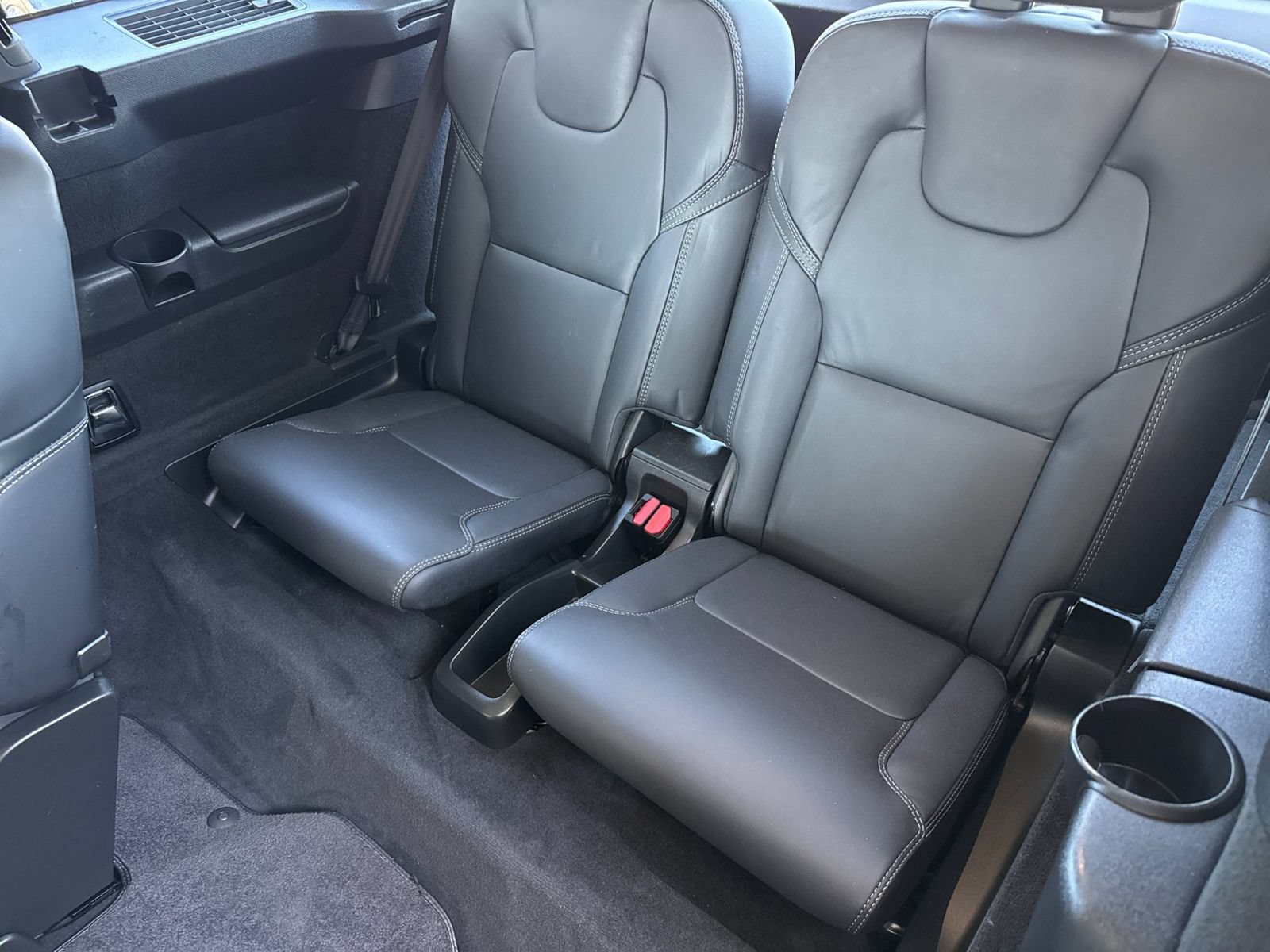 Certified 2023 Volvo XC90 T8 Ultimate AWD/4WD image 19