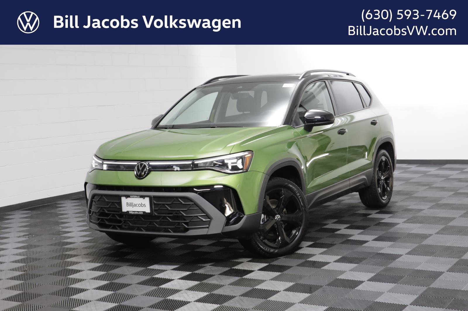 Used 2025 Volkswagen Taos SE image 1