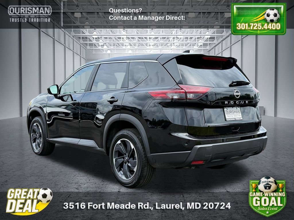 Used 2025 Nissan Rogue SV FWD image 3