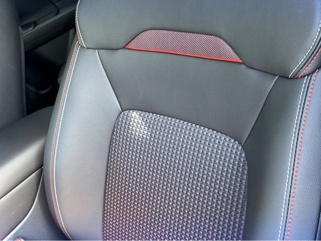 New 2026 Nissan Kicks SR w/ SR Premium Package FWD image 8
