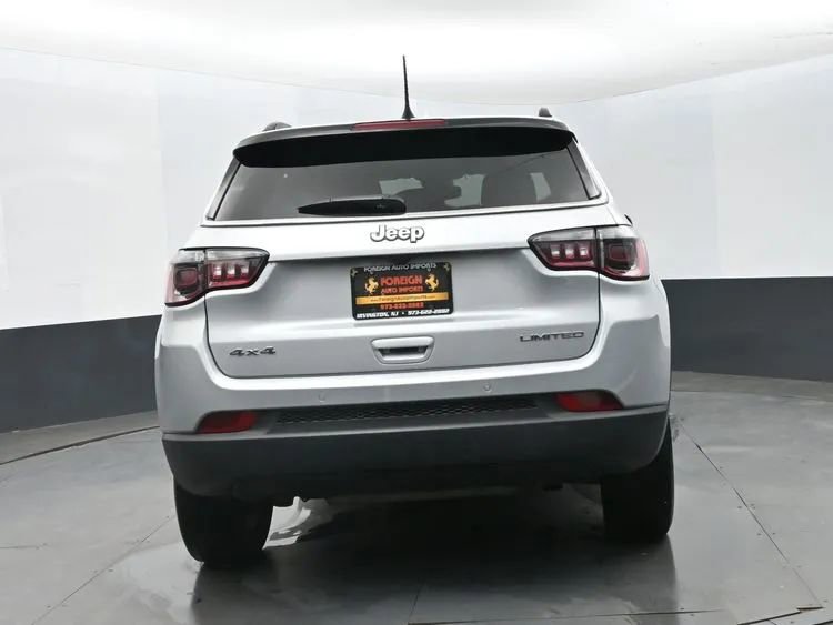 Used 2025 Jeep Compass Limited AWD/4WD image 8
