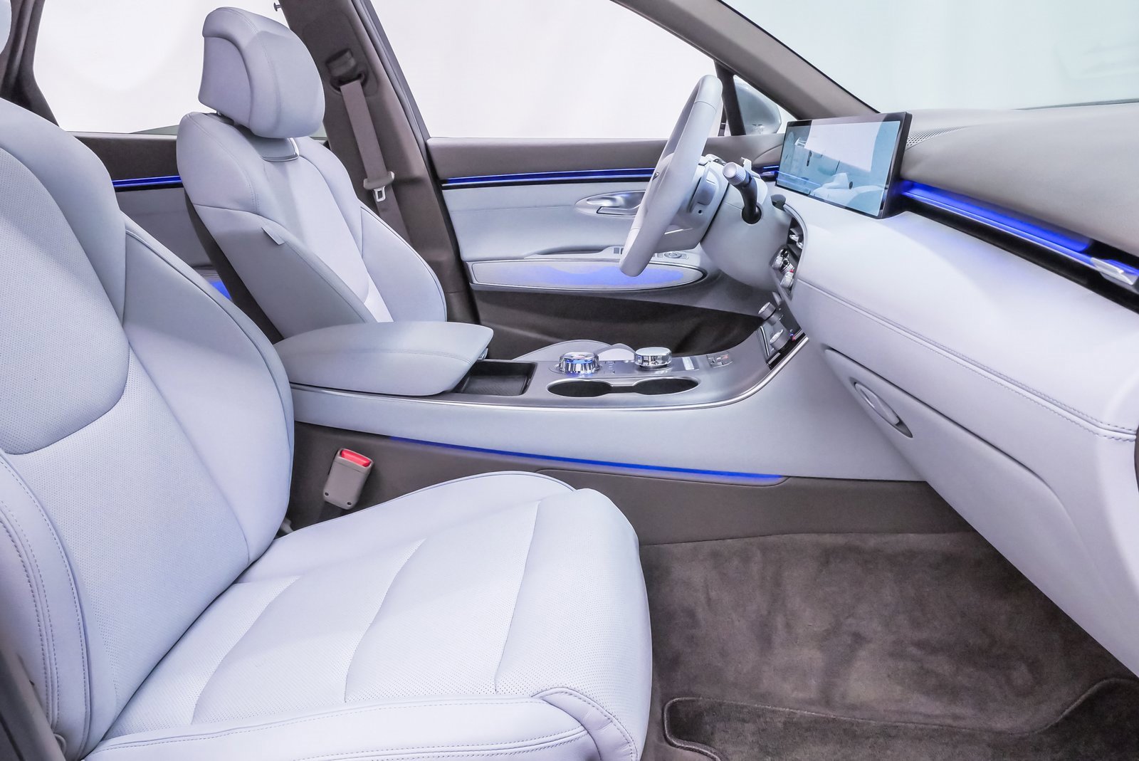 Certified 2026 Genesis GV70 2.5T Advanced image 14