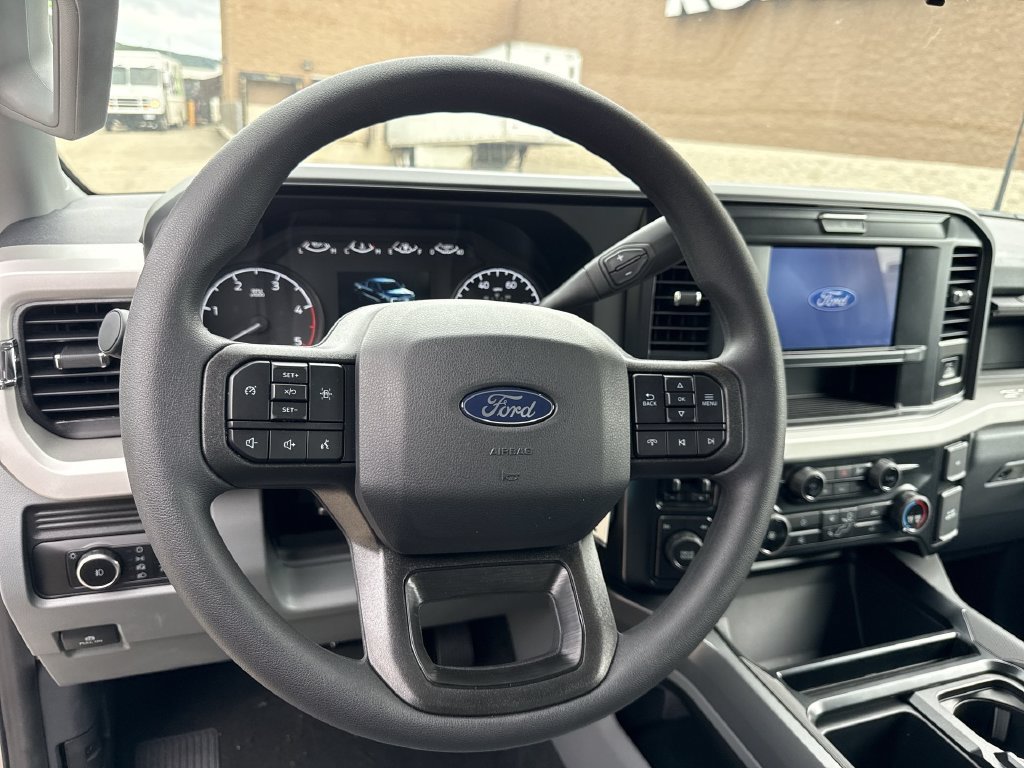 New 2027 Ford F550 4x4 Crew Cab image 11