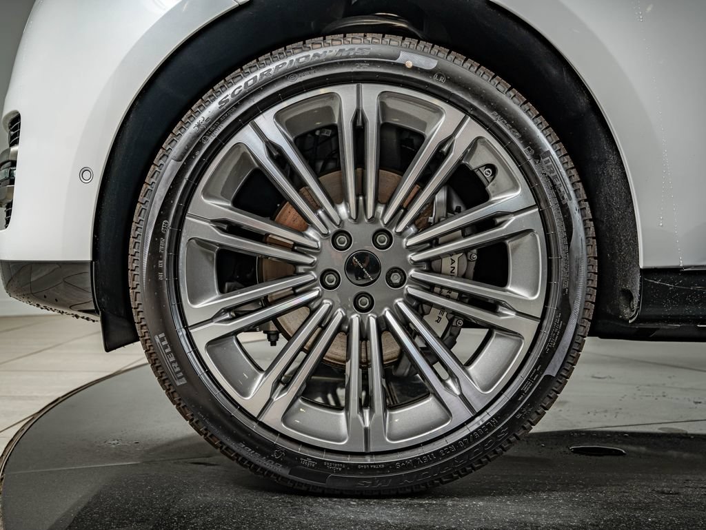 New 2026 Land Rover Range Rover SE AWD/4WD image 10