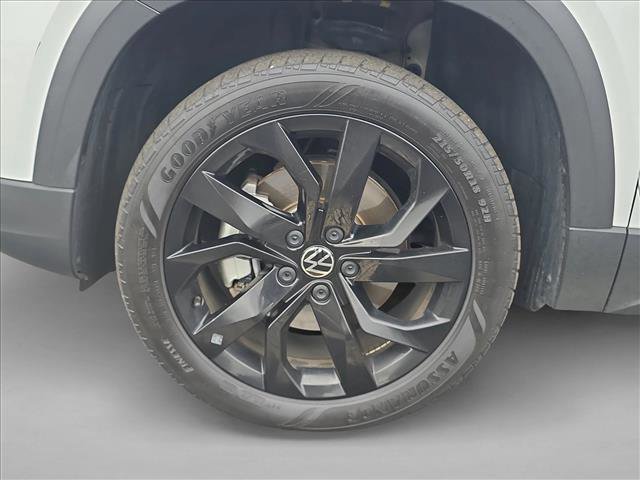 Used 2022 Volkswagen Taos SE image 25