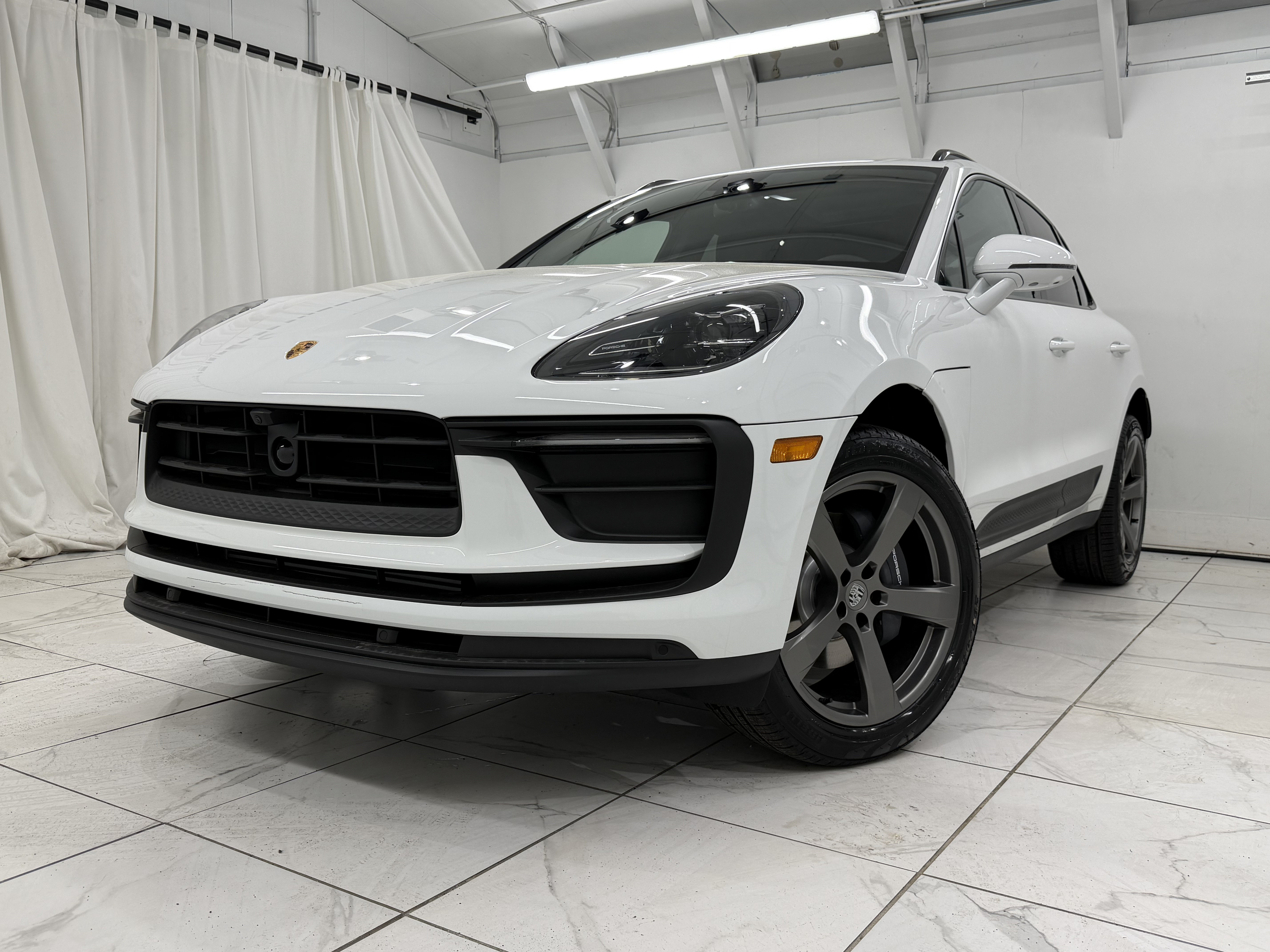 New 2026 Porsche Macan AWD/4WD image 8
