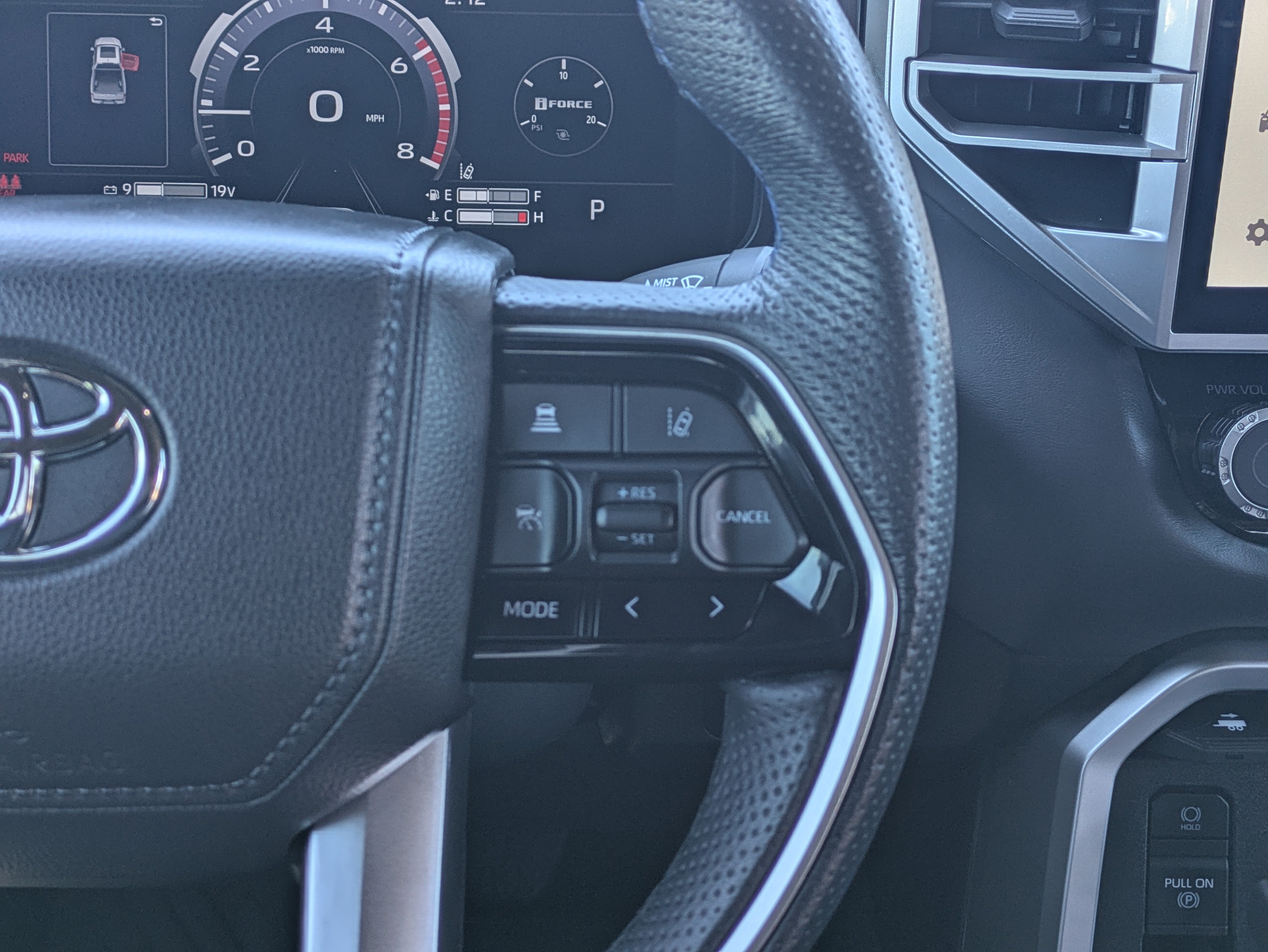 Used 2024 Toyota Tundra Platinum AWD/4WD image 21