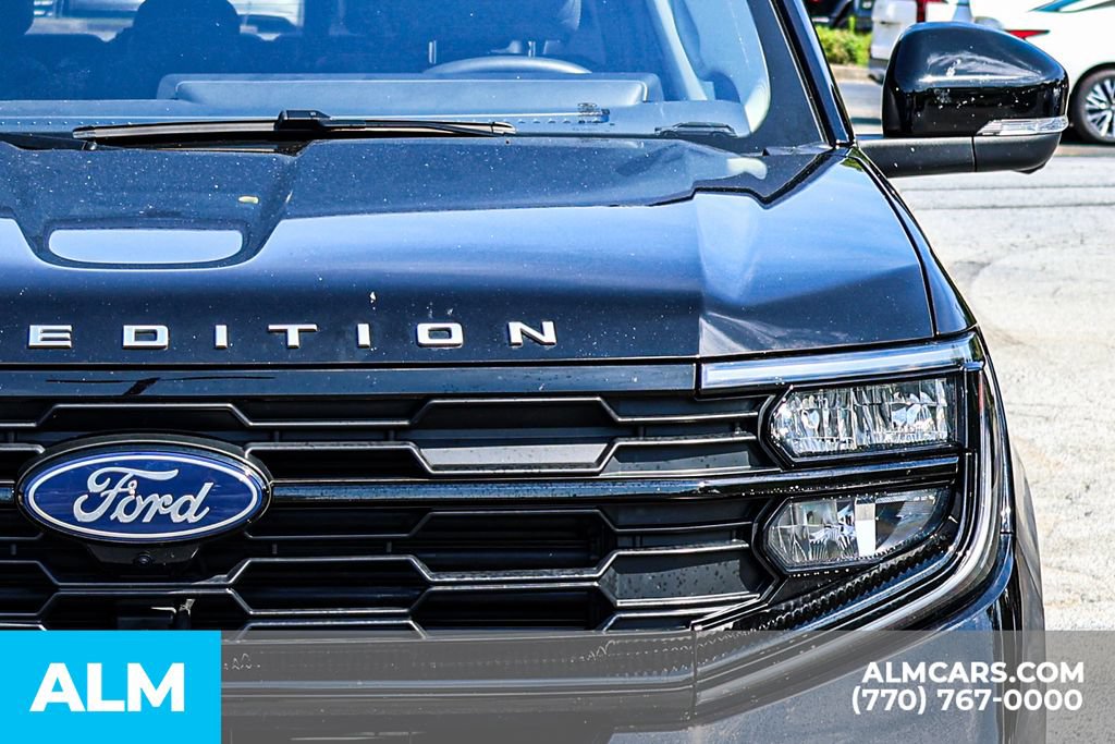 Used 2025 Ford Expedition Active AWD/4WD image 14