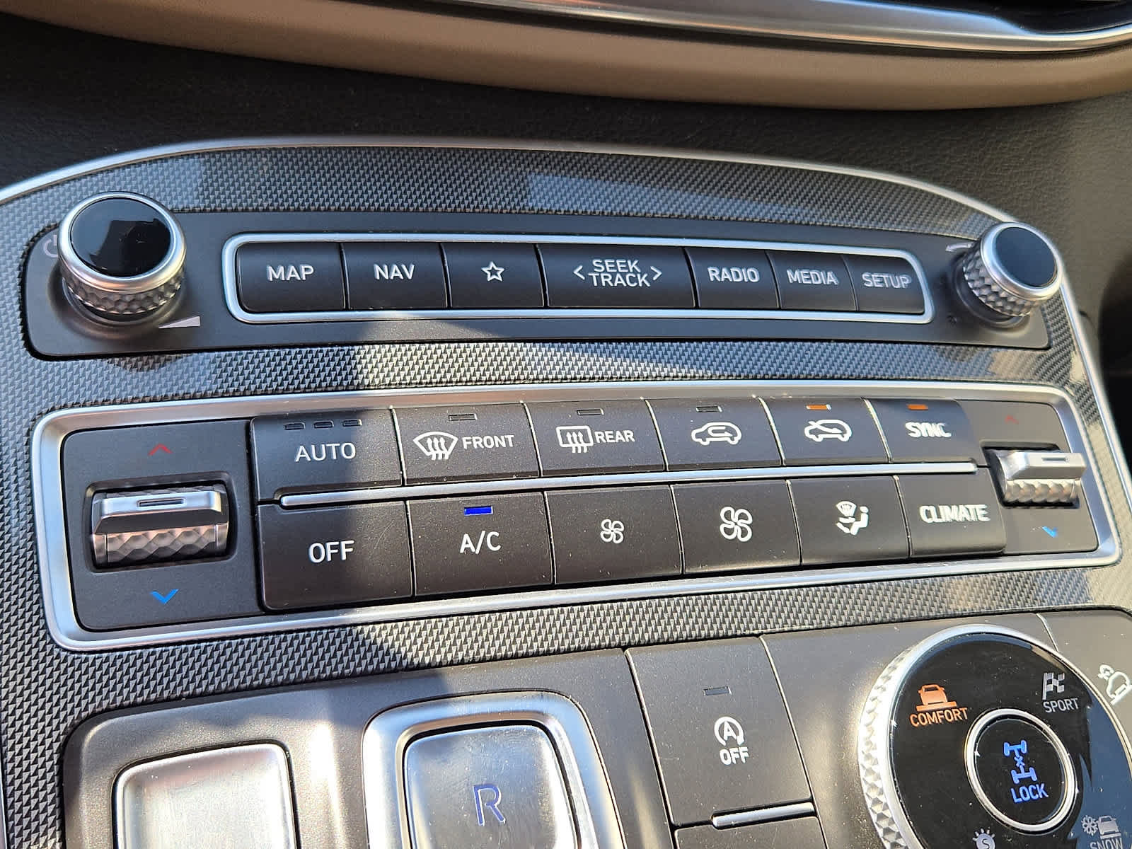 Used 2023 Hyundai Santa Fe SEL AWD/4WD image 16