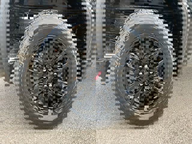 Used 2024 GMC Sierra 1500 Elevation image 13