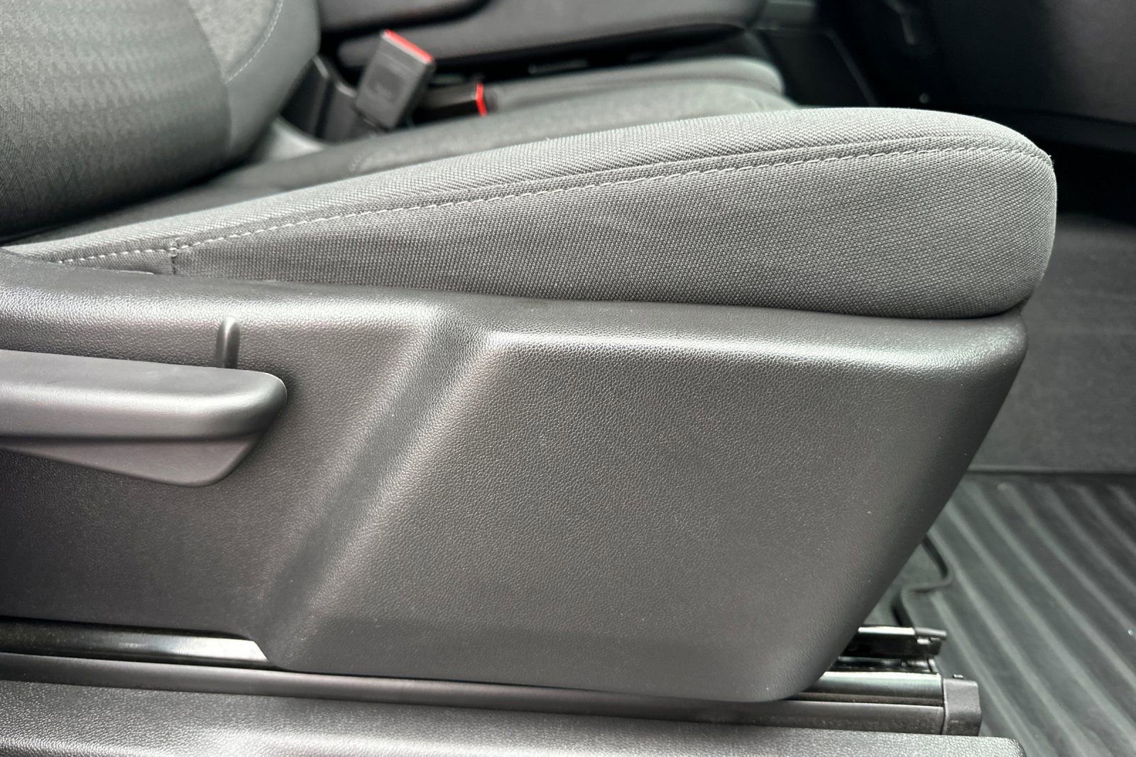 Used 2023 GMC Sierra 1500 Elevation image 22