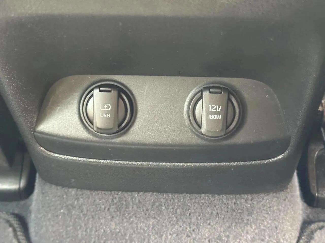 Used 2020 Kia Sorento LX image 25