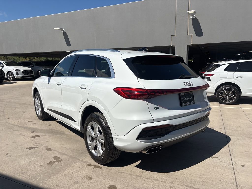 Used 2025 Audi Q5 Premium w/ Convenience Package image 8