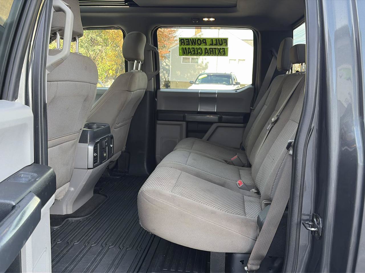 Used 2017 Ford F350 XLT w/ XLT Premium Package AWD/4WD image 10