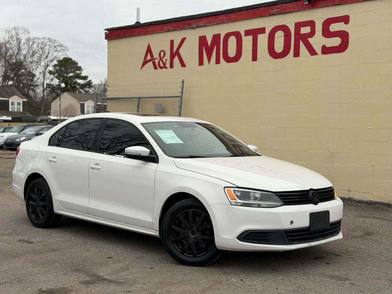 Used 2013 Volkswagen Jetta SE FWD image 1