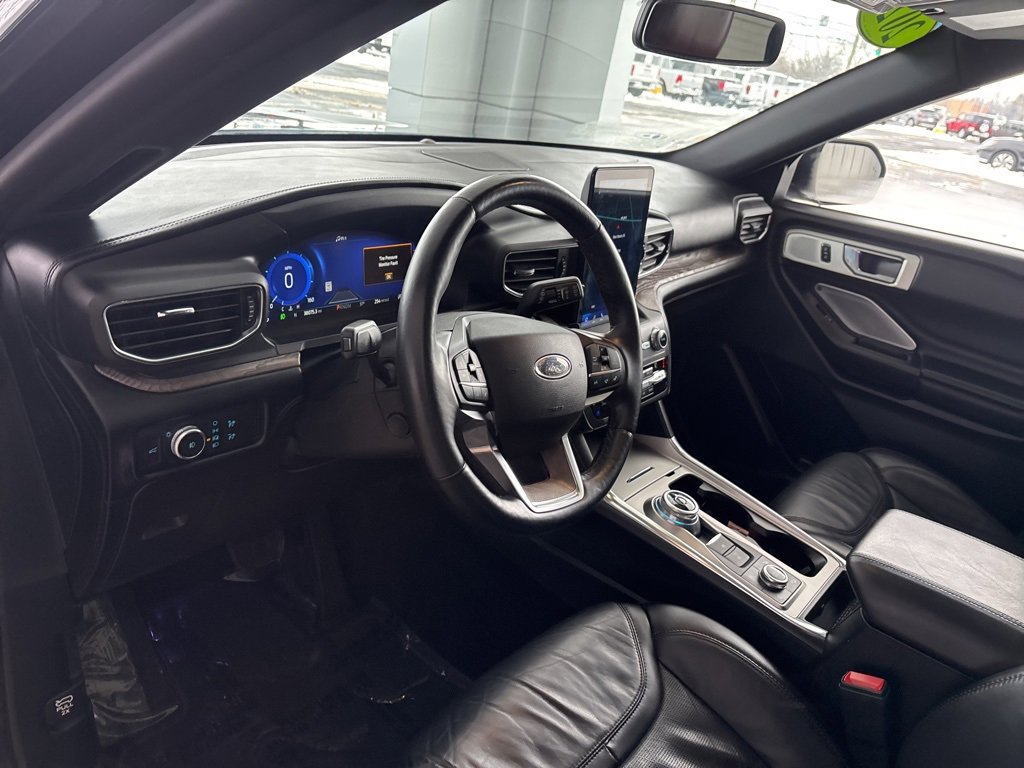 Used 2020 Ford Explorer Platinum w/ Premium Technology Package image 10