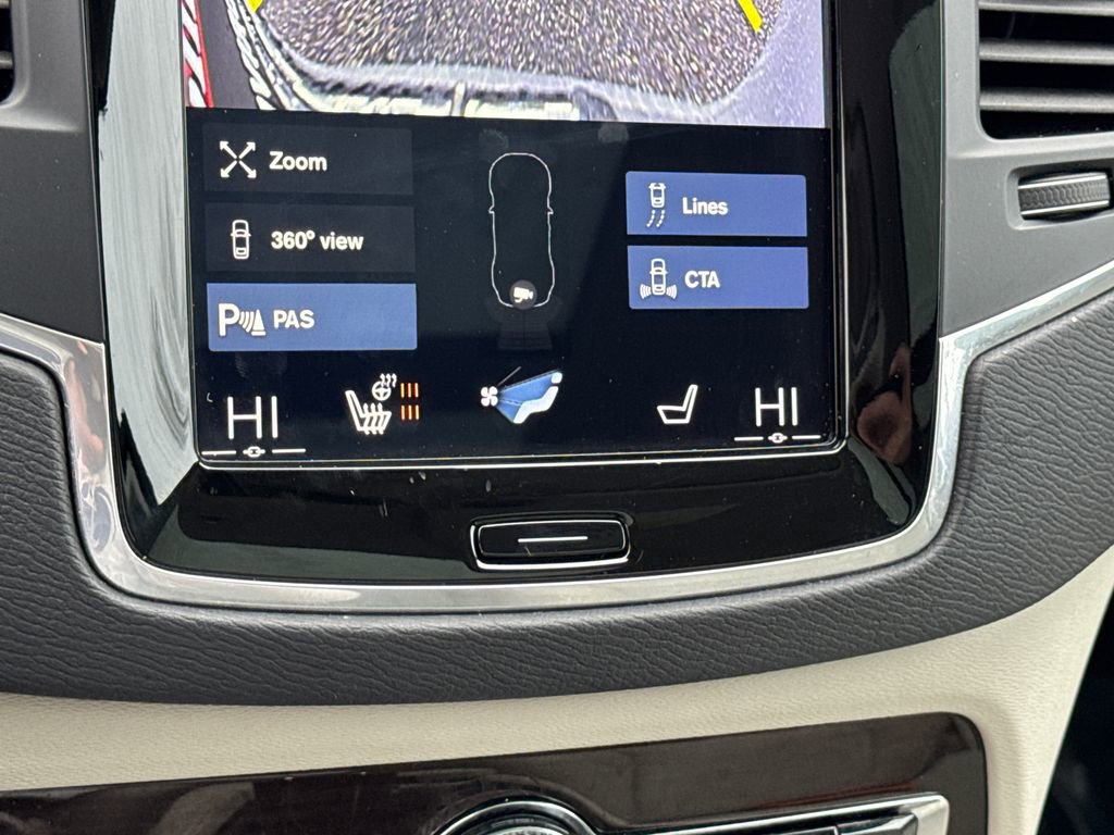Used 2019 Volvo XC90 T6 Momentum w/ Protection Package Premier image 34