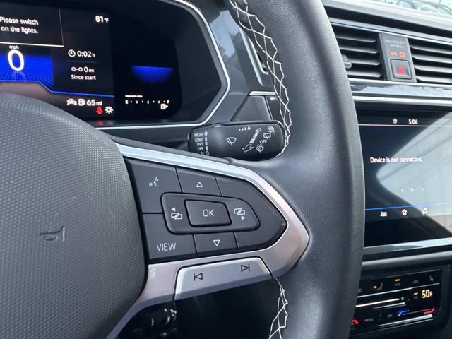 Certified 2023 Volkswagen Tiguan SE w/ Panoramic Sunroof Package image 18