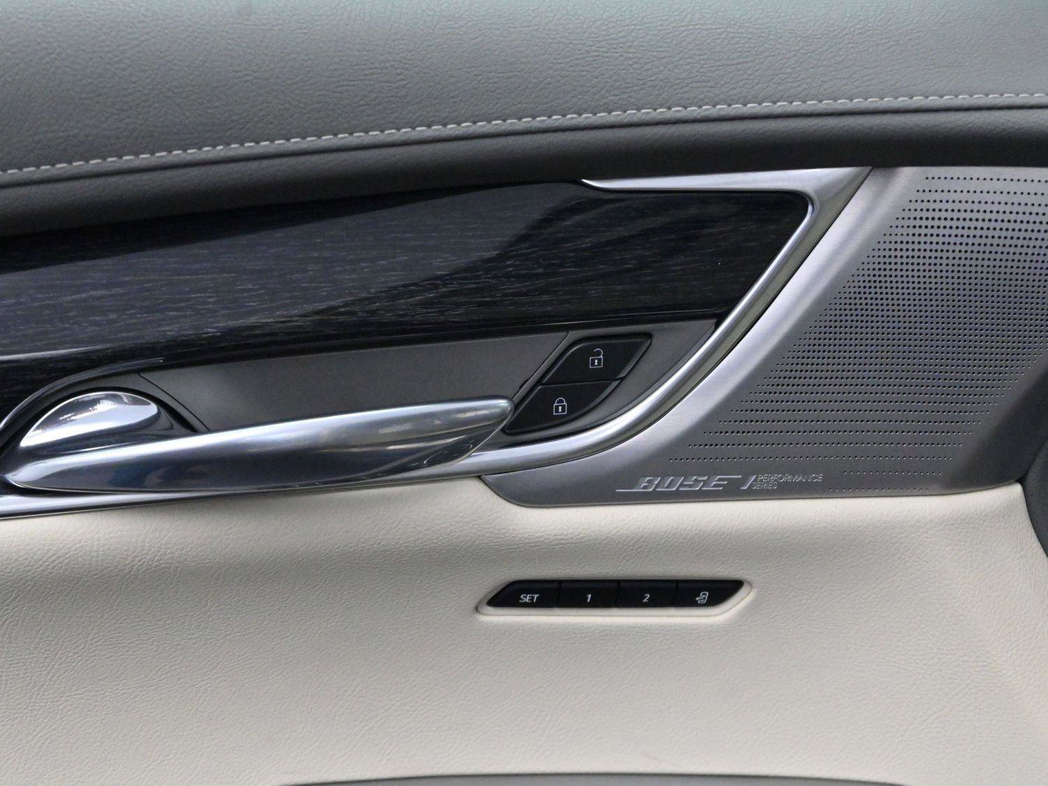 Certified 2022 Cadillac XT6 Premium Luxury image 15