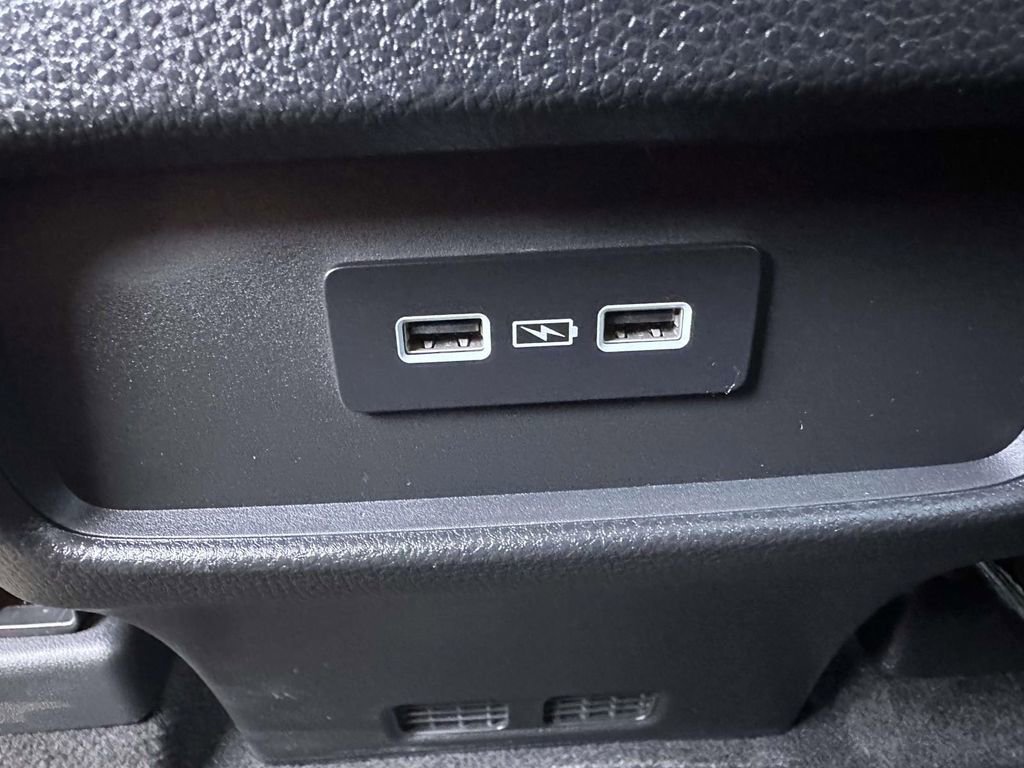 Used 2023 Honda Pilot Sport image 15