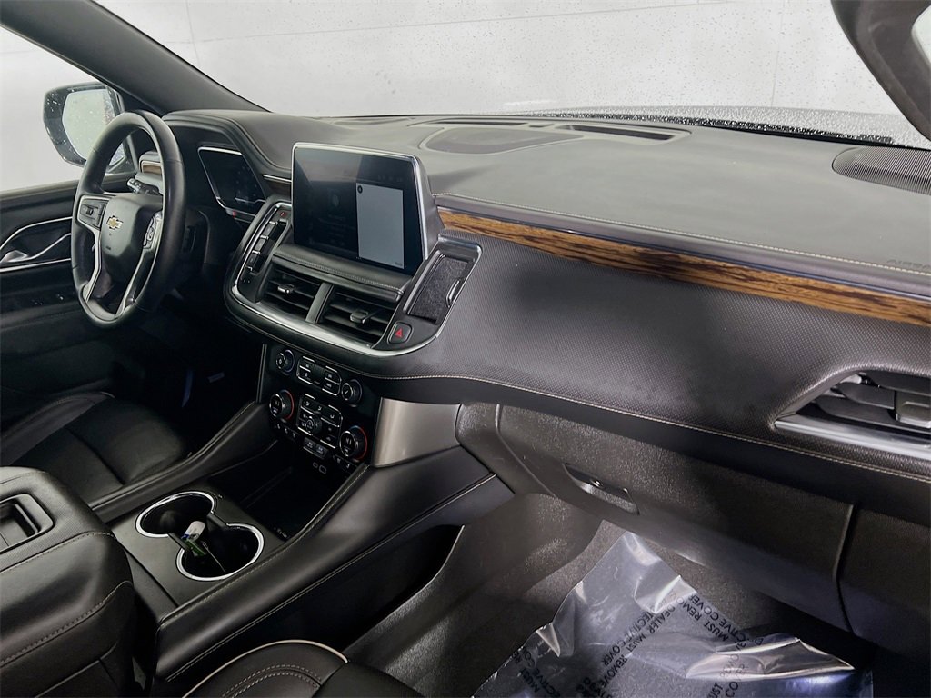 Used 2023 Chevrolet Suburban Premier image 28