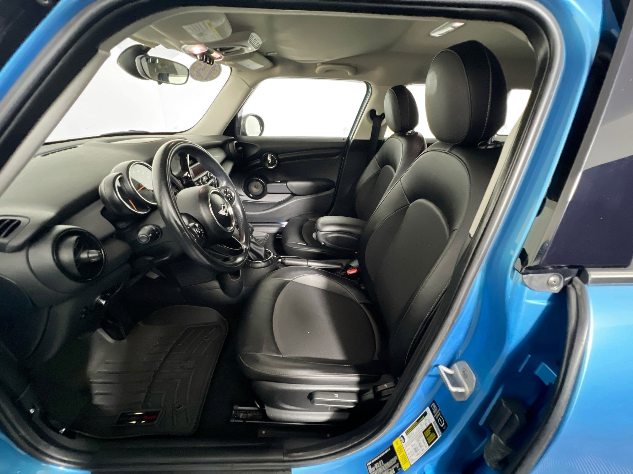 Used 2015 MINI Cooper 4-Door Hardtop FWD image 14