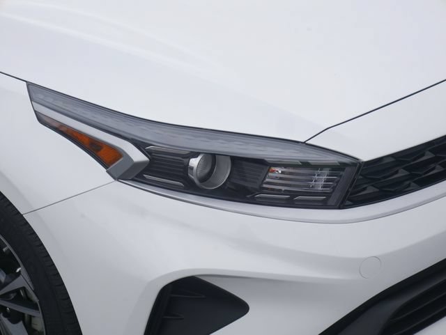 Used 2024 Kia Forte LXS FWD image 11