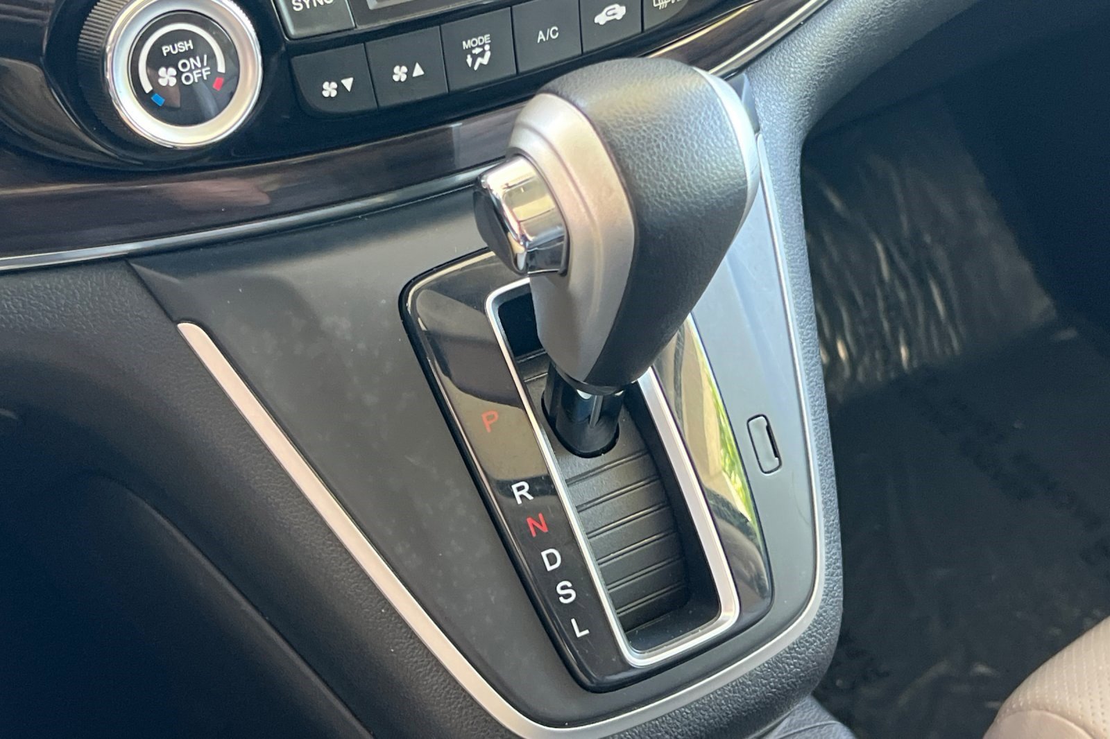 Used 2016 Honda CR-V EX-L image 16