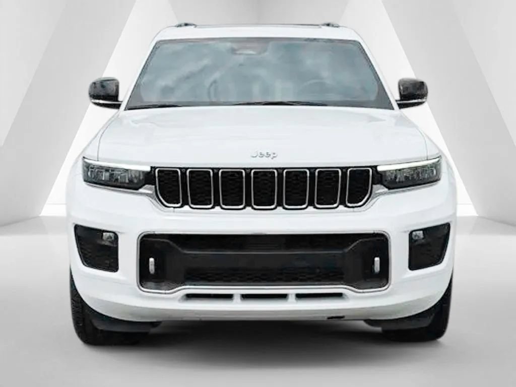 Used 2024 Jeep Grand Cherokee L Overland w/ Trailer Tow Package AWD/4WD image 2