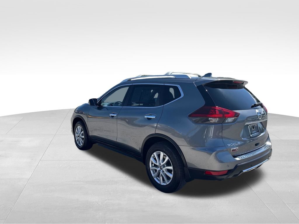 Used 2020 Nissan Rogue SV image 4
