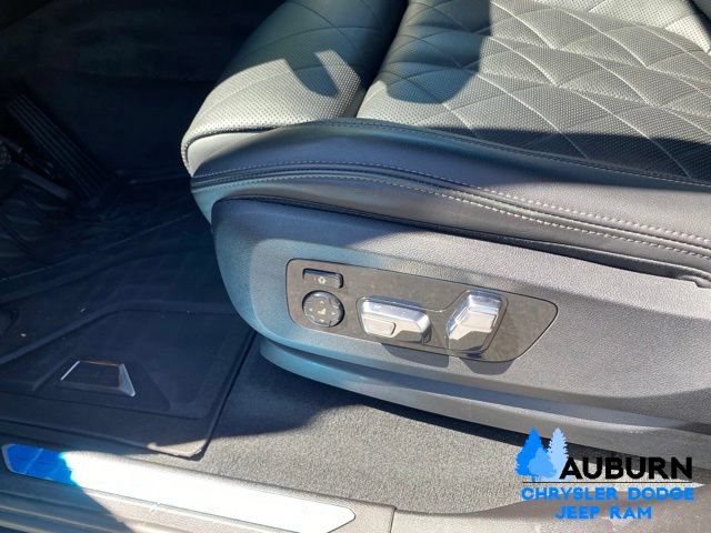 Used 2023 BMW X5 xDrive40i w/ Luxury Seating Package AWD/4WD image 38