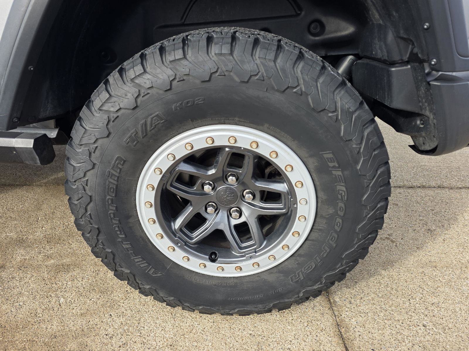 Used 2018 Jeep Wrangler Rubicon w/ Steel Bumper Group image 63