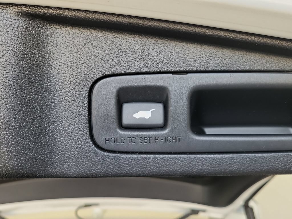 Used 2022 Honda CR-V Touring image 12