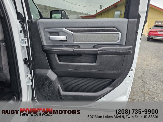 Used 2022 RAM 3500 Big Horn AWD/4WD image 35