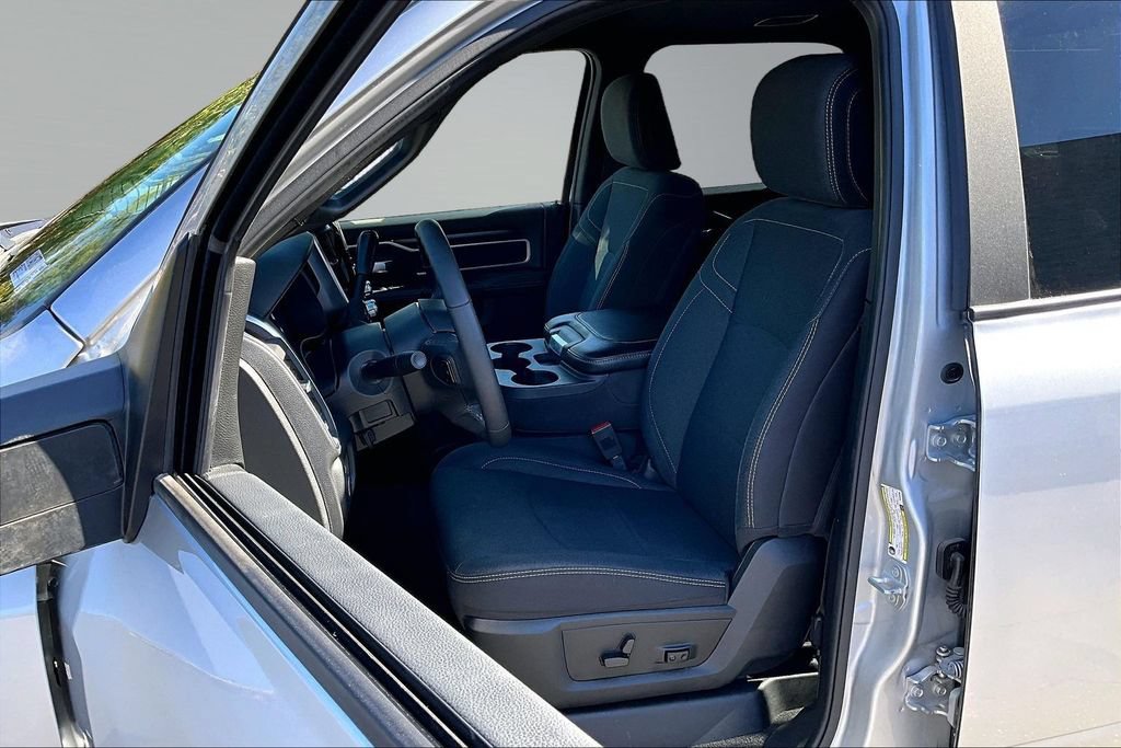 Used 2026 RAM 2500 Big Horn AWD/4WD image 3