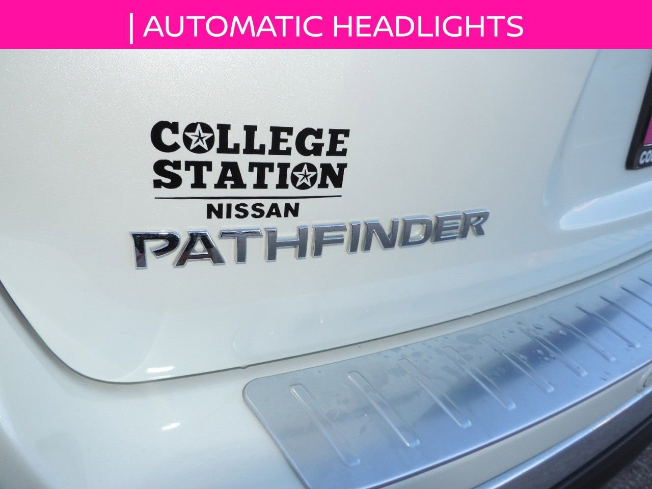 Used 2018 Nissan Pathfinder SL image 12