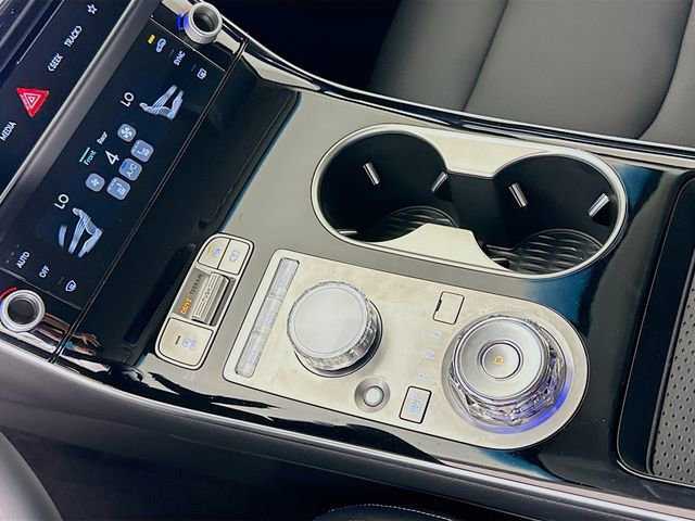 Certified 2026 Genesis GV70 2.5T image 17