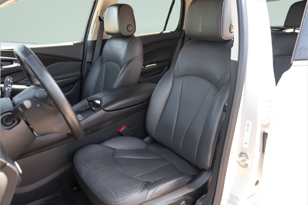Used 2019 Buick Envision Essence FWD image 15