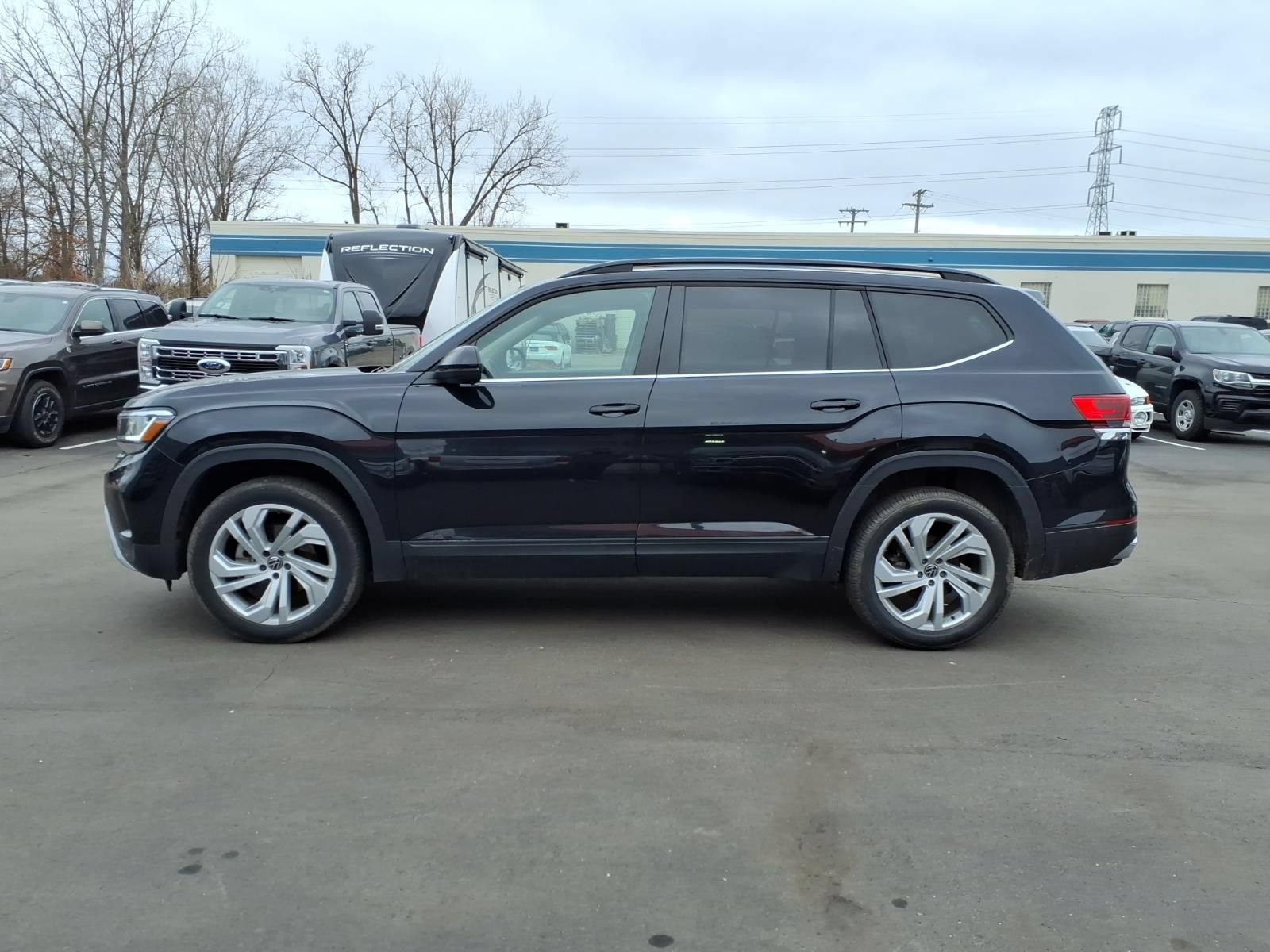 Used 2021 Volkswagen Atlas SE AWD/4WD image 2