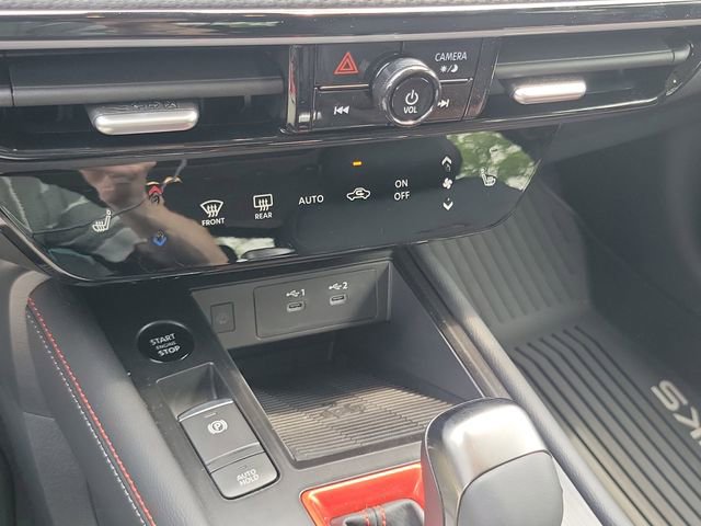 New 2025 Nissan Kicks SR w/ SR Premium Package AWD/4WD image 15