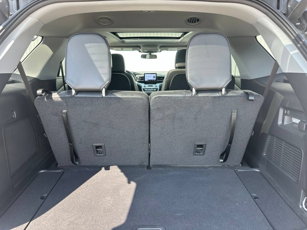 Certified 2024 Ford Explorer XLT w/ Equipment Group 202A AWD/4WD image 25