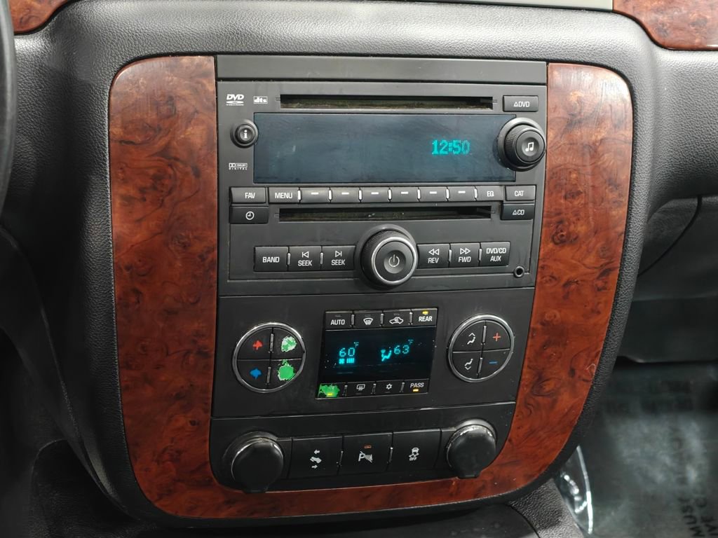 Used 2013 Chevrolet Suburban LT image 6