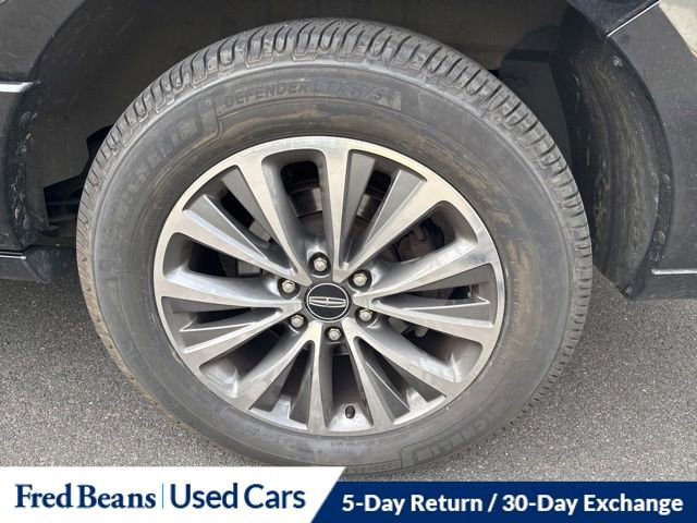 Used 2017 Lincoln Navigator Select AWD/4WD image 10