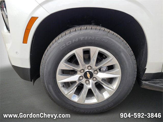 New 2025 Chevrolet Suburban Premier image 13