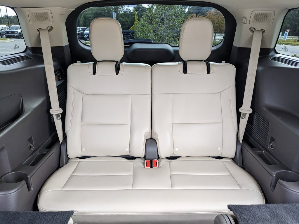 Used 2020 Ford Explorer Platinum w/ Premium Technology Package image 49