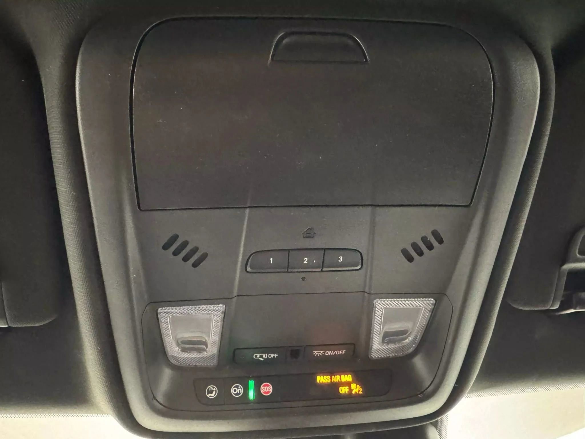 Used 2021 Cadillac XT4 Premium Luxury image 24