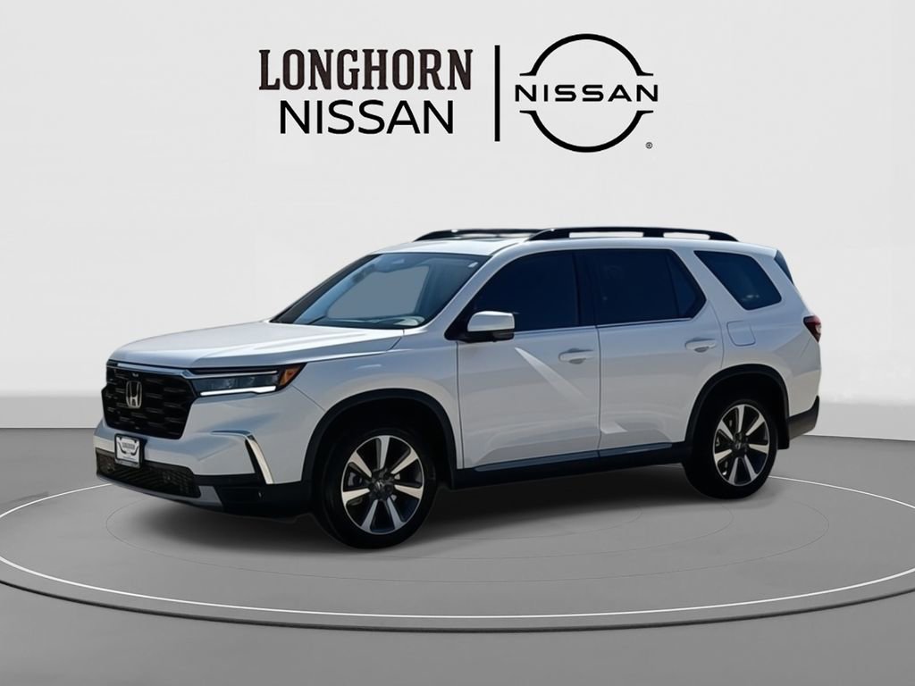 Used 2025 Honda Pilot Elite image 3