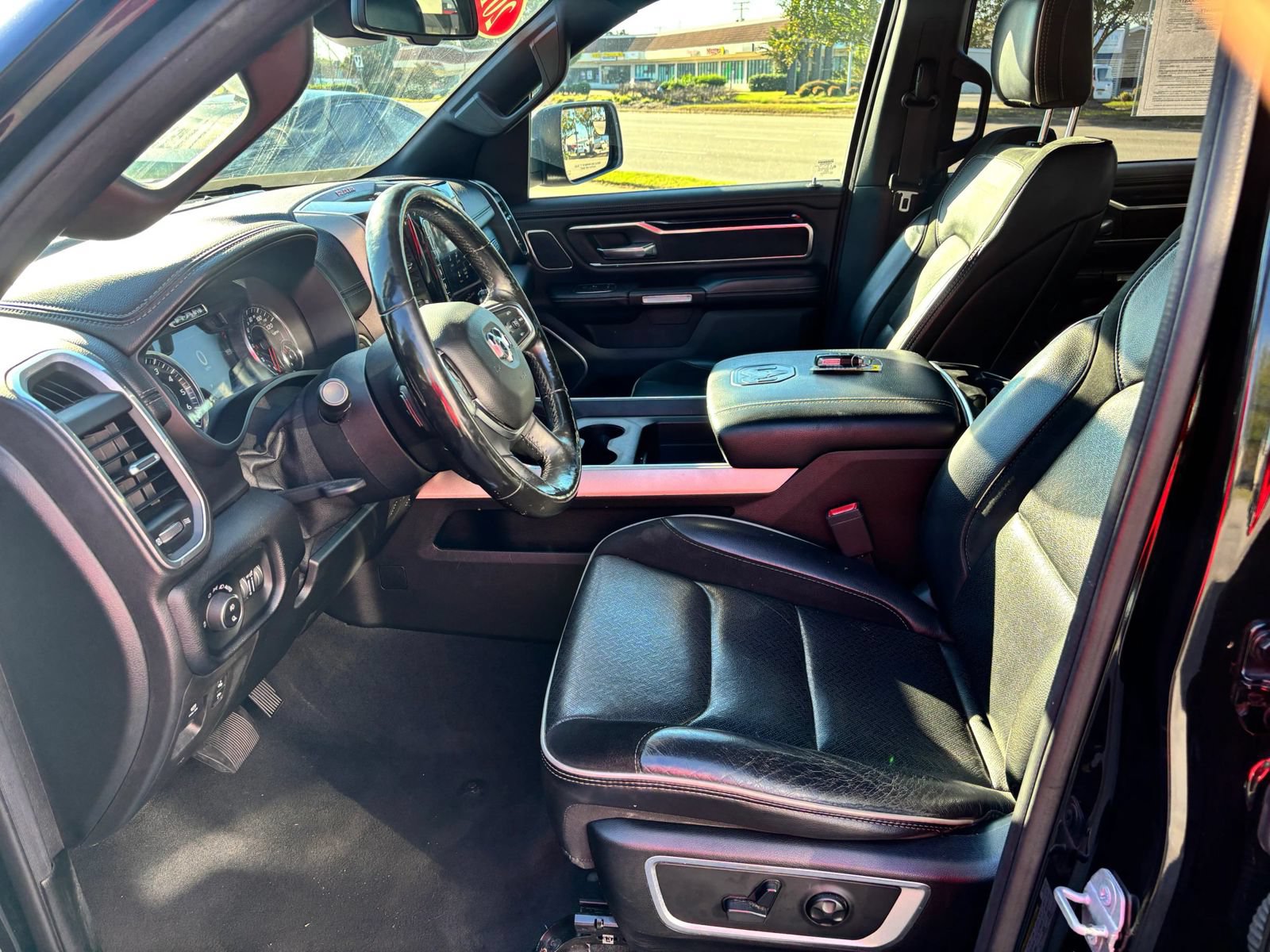 Used 2019 RAM 1500 Laramie AWD/4WD image 15